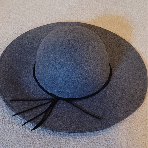 Bluenotes Polyester and Wool Hat - Picture 2 of 3